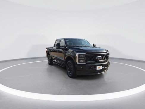 Used 2024 Ford F250 XL w/ STX Appearance Package AWD/4WD image 2