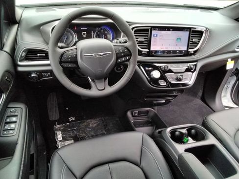 New 2026 Chrysler Pacifica Select w/ S Appearance Package AWD/4WD image 30