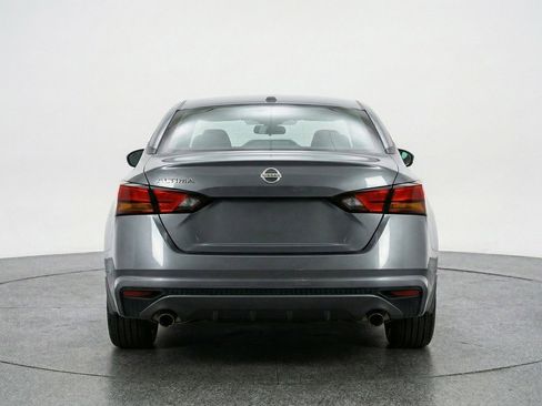 Used 2025 Nissan Altima 2.5 SV image 7