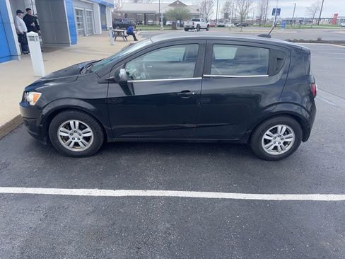 Used 2015 Chevrolet Sonic LT image 5