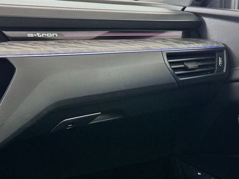 Used 2024 Audi Q8 e-tron Prestige w/ Prestige Package image 16