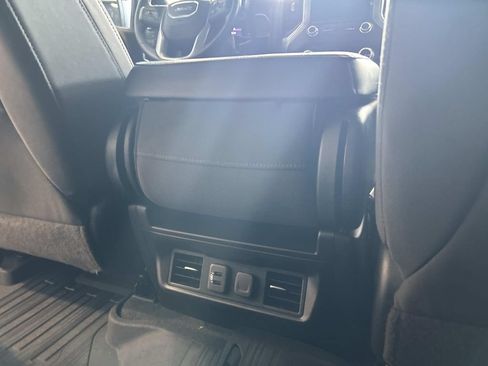 Certified 2020 GMC Sierra 1500 Elevation w/ Elevation Value Package AWD/4WD image 18