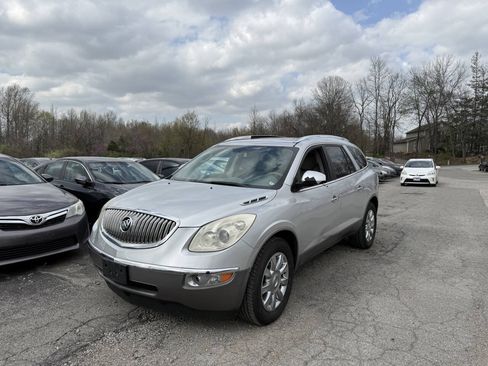 Used 2011 Buick Enclave CXL AWD/4WD image 2