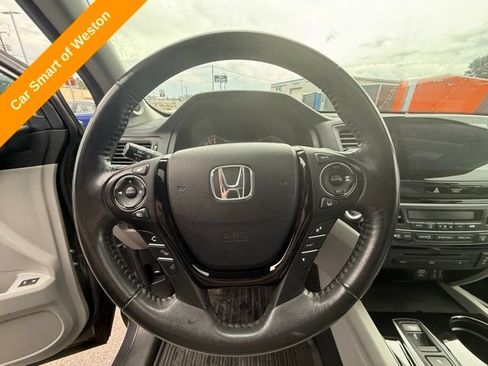 Used 2017 Honda Pilot Touring image 14