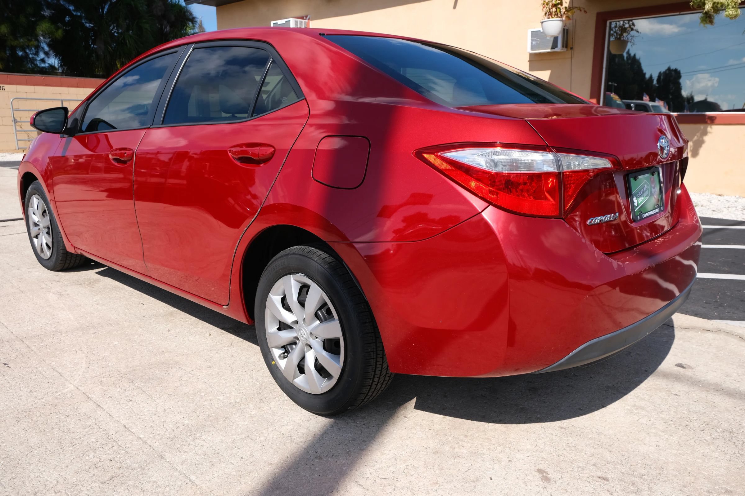 Used 2014 Toyota Corolla LE FWD image 7