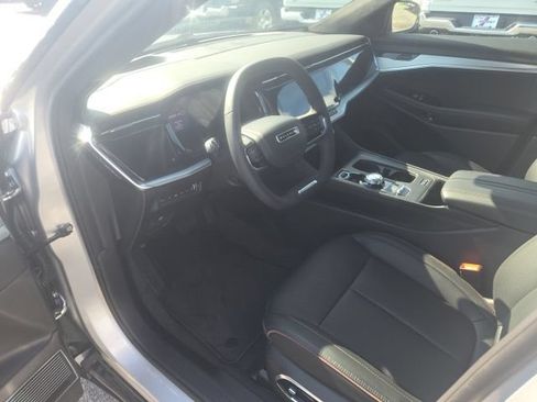 Used 2024 Jeep Wagoneer Launch Edition AWD/4WD image 15