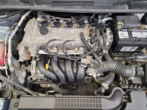 Used 2022 Toyota Corolla LE FWD image 30