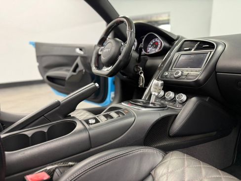 Used 2011 Audi R8 V10 image 65