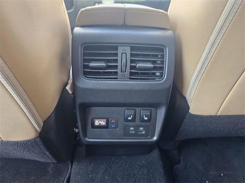 Used 2023 Nissan Rogue Platinum w/ Platinum Premium Package image 24