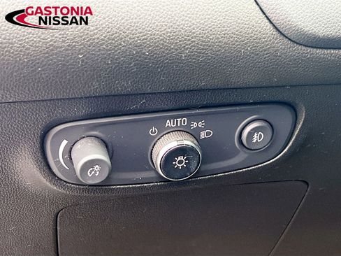 Used 2021 Buick Encore GX Preferred image 13