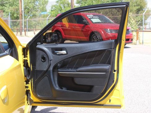 Used 2017 Dodge Charger R/T Scat Pack w/ Driver Confidence Group RWD image 10