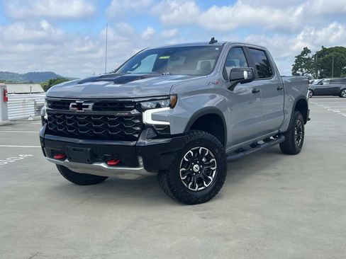 Used 2025 Chevrolet Silverado 1500 ZR2 w/ Technology Package AWD/4WD image 1