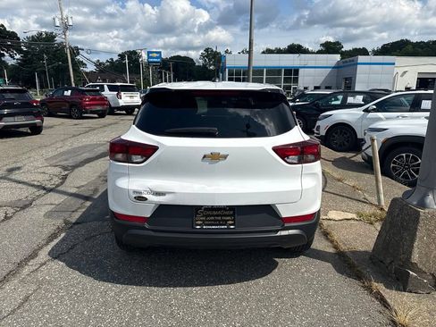 Used 2024 Chevrolet TrailBlazer LS w/ LS Convenience Package FWD image 14