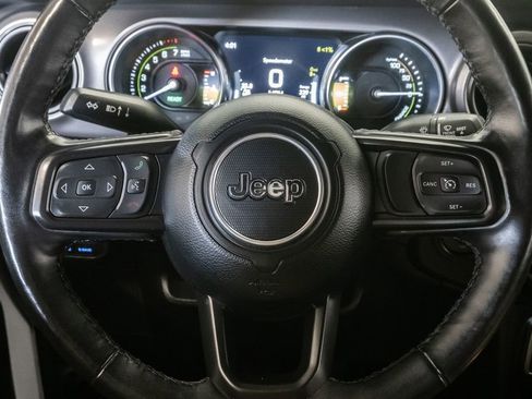 Used 2023 Jeep Wrangler Unlimited w/ Cold Weather Group AWD/4WD image 15