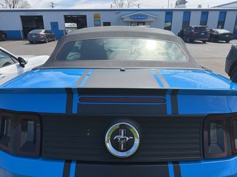 Used 2013 Ford Mustang Convertible RWD image 5