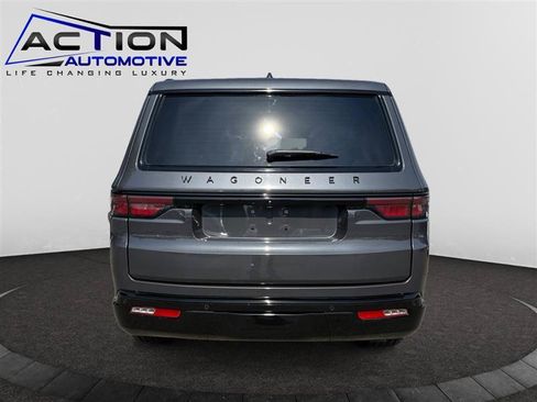 Used 2024 Jeep Wagoneer Series II AWD/4WD image 7