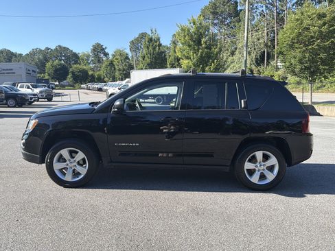 Used 2016 Jeep Compass Sport w/ Power Value Group FWD image 4