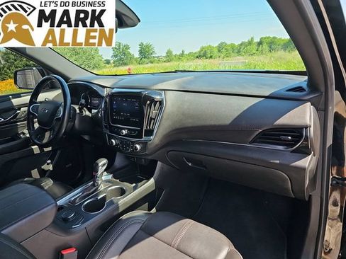 Used 2023 Chevrolet Traverse RS AWD/4WD image 29