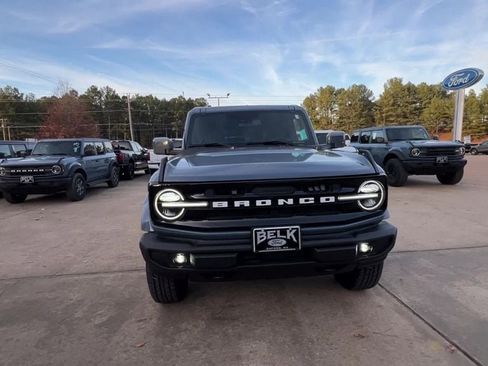 New 2025 Ford Bronco Outer Banks image 9