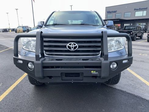Used 2011 Toyota Land Cruiser image 3
