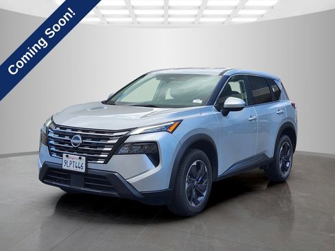 Used 2024 Nissan Rogue SV FWD image 3