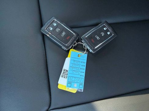 New 2025 Jeep Grand Cherokee L Limited w/ Black Appearance Package image 34