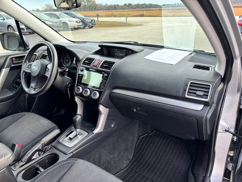 Used 2016 Subaru Forester 2.5i Premium image 25