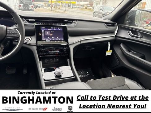 New 2025 Jeep Grand Cherokee 4WD image 19