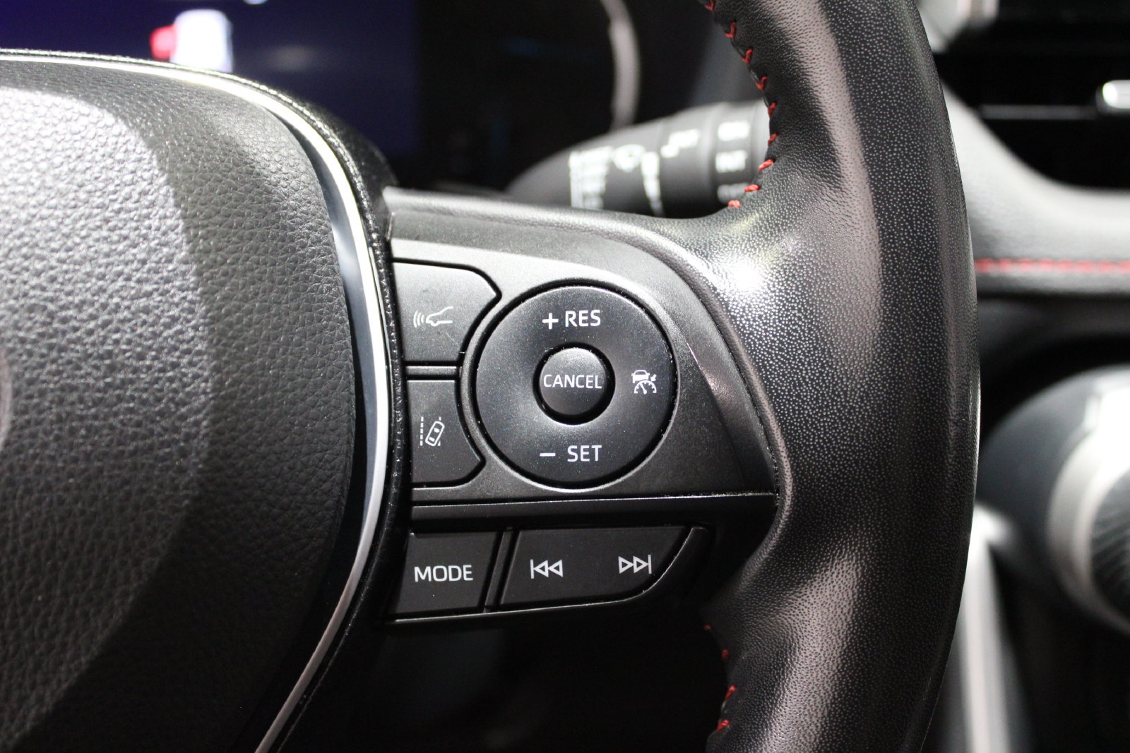 Used 2022 Toyota RAV4 XSE AWD/4WD image 27