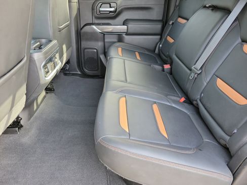 Used 2020 GMC Sierra 1500 AT4 w/ AT4 Premium Package image 9