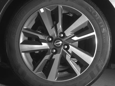 Used 2025 Nissan Versa SV FWD image 12