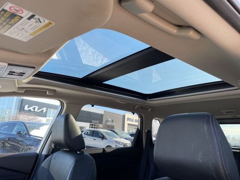 Used 2021 Nissan Rogue SL w/ Premium Package image 10