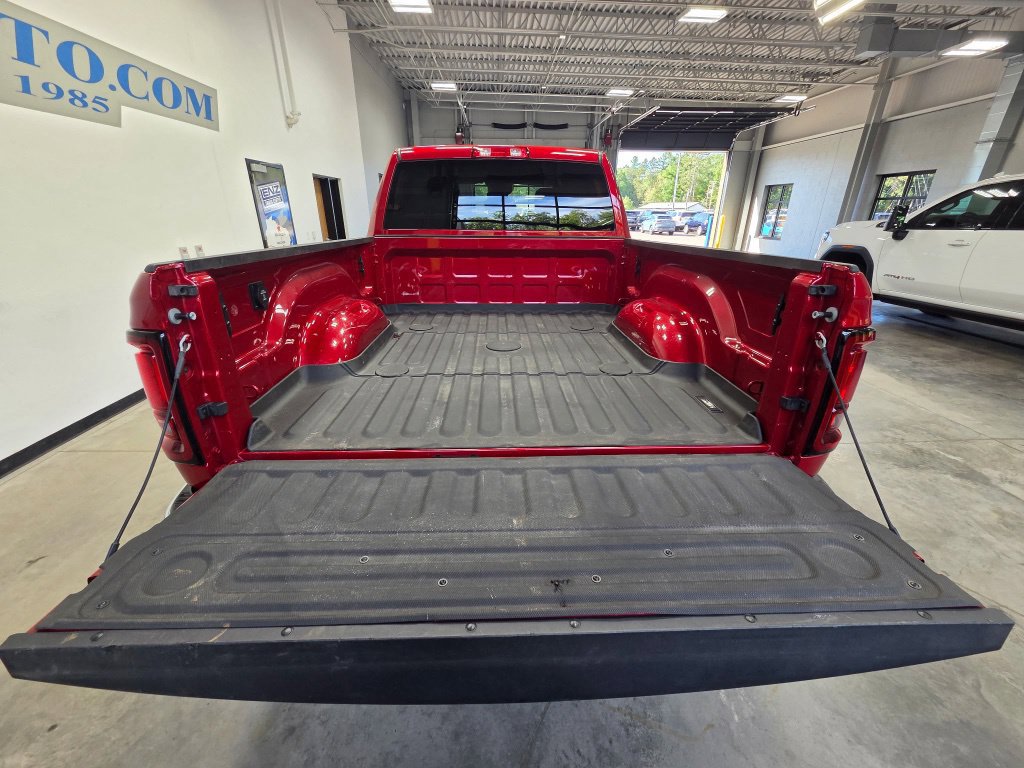 Used 2026 RAM 2500 Tradesman w/ Chrome Appearance Group AWD/4WD image 9