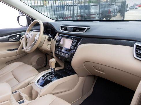 Used 2015 Nissan Rogue SL w/ SL Premium Package FWD image 34
