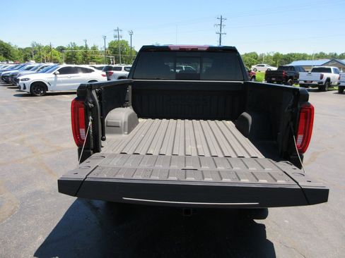 Certified 2023 GMC Sierra 1500 AT4X w/ AT4X AEV Edition AWD/4WD image 8
