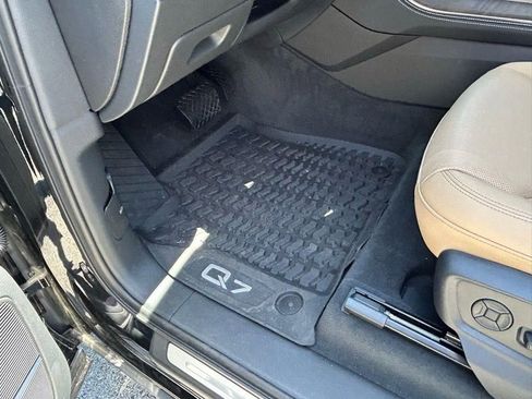 Used 2025 Audi Q7 3.0T Premium Plus image 13