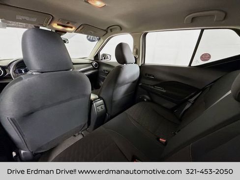 Certified 2024 Nissan Kicks SV image 10