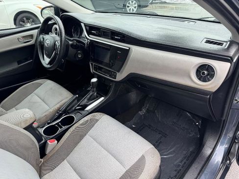 Used 2017 Toyota Corolla LE image 22