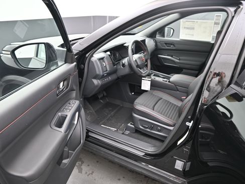 New 2026 Nissan Pathfinder Rock Creek AWD/4WD image 10