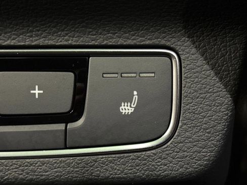 Used 2023 Audi Q5 e Prestige w/ Prestige Package image 34