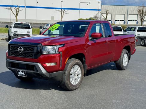 Used 2022 Nissan Frontier SV AWD/4WD image 1