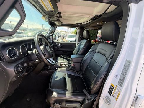 Used 2023 Jeep Wrangler Unlimited Sahara w/ Cold Weather Group image 7