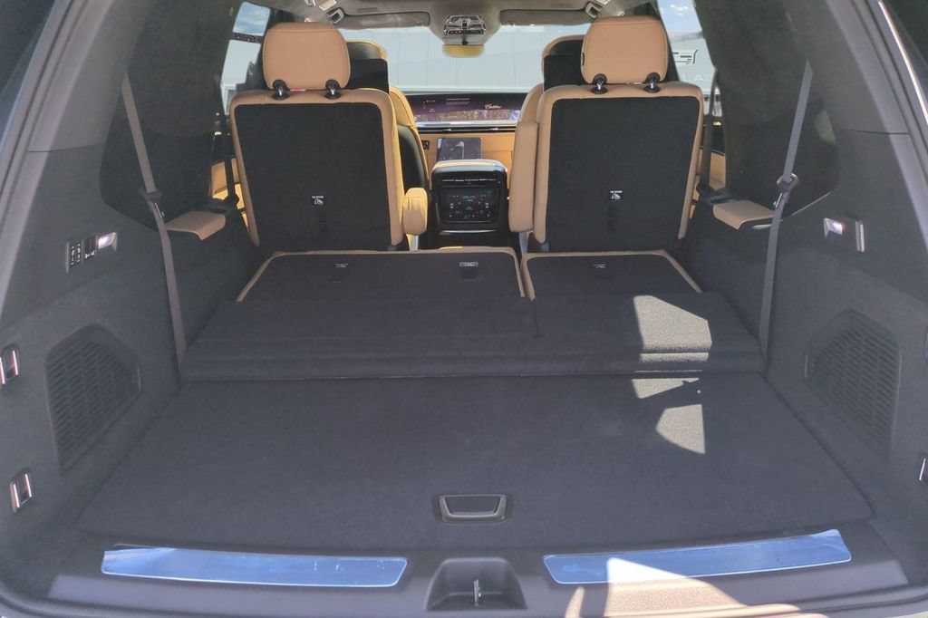 New 2026 Cadillac Escalade IQL Sport 2 w/ LPO, Premium Carpet Package AWD/4WD image 14