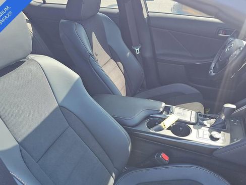 Used 2025 Lexus IS 500 RWD image 9