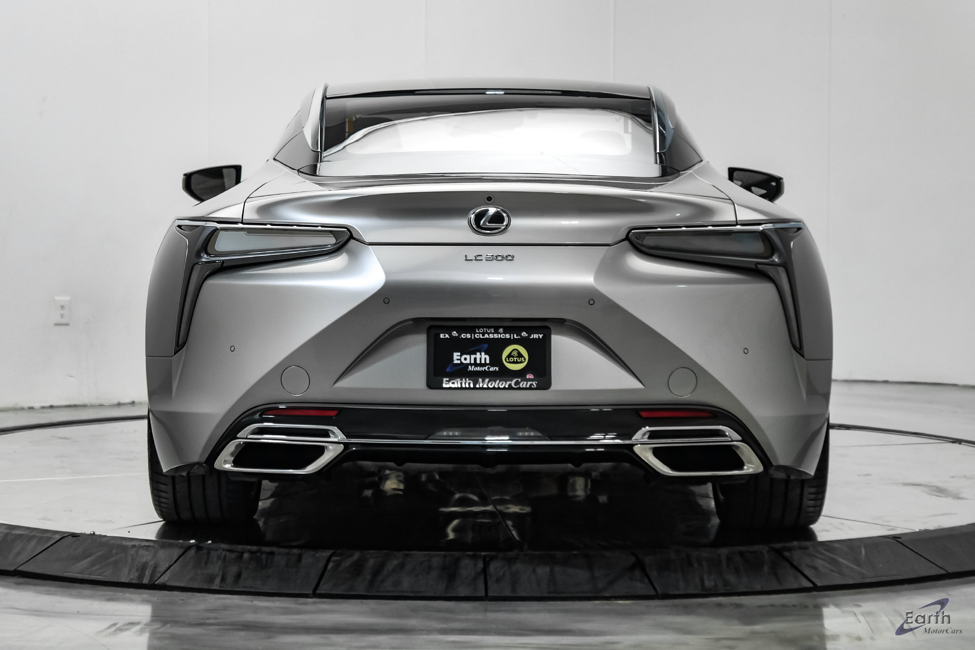 Used 2018 Lexus LC 500 Coupe w/ Performance Package RWD image 13