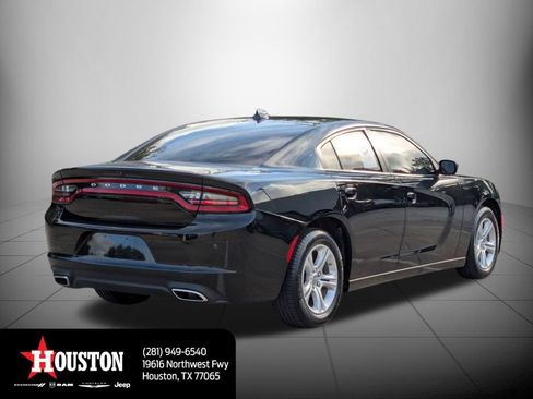Used 2023 Dodge Charger SXT image 3
