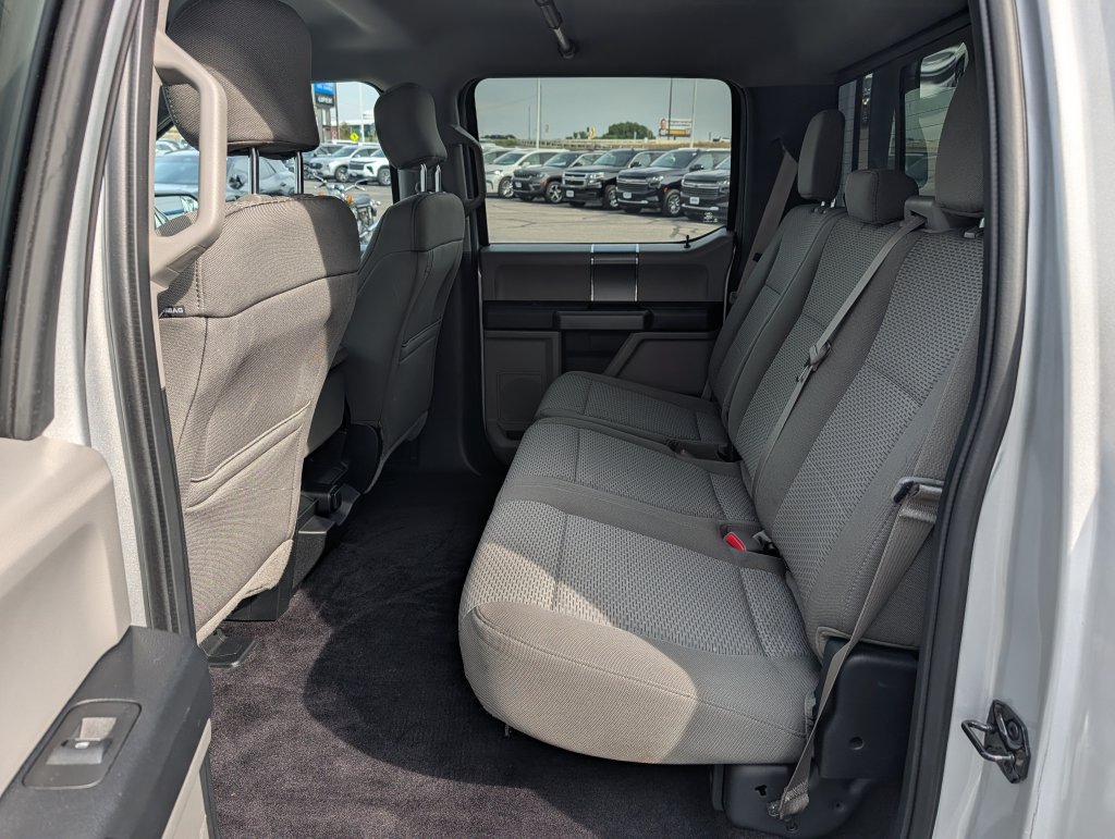 Used 2017 Ford F150 XLT w/ Equipment Group 302A Luxury AWD/4WD image 17