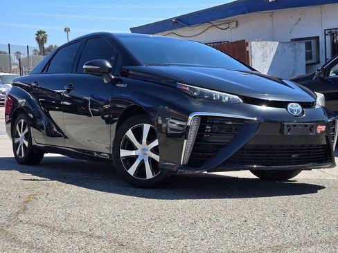 Used 2018 Toyota Mirai FWD image 4