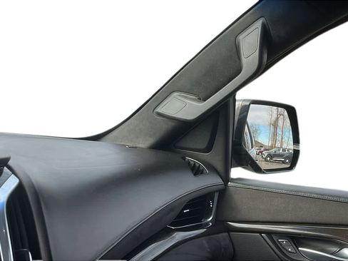 Used 2016 Cadillac Escalade Platinum image 17