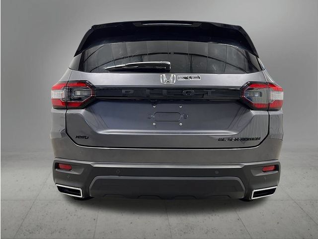 New 2025 Honda Pilot Black Edition image 4